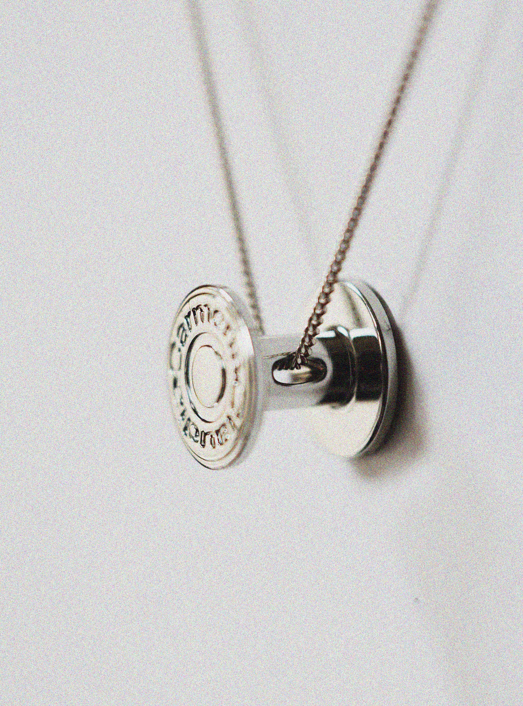 Le "Bouton Bijou" ARGENT VERNIS